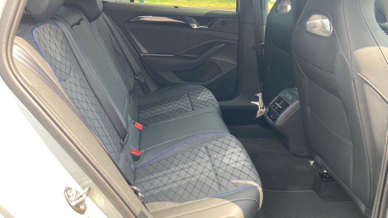 Volkswagen Passat 1.5 TSI eHybrid R-Line 5dr DSG Estate